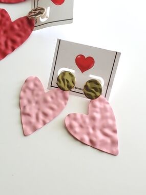 Chic Gold and Pink Heart Dangle Earrings
